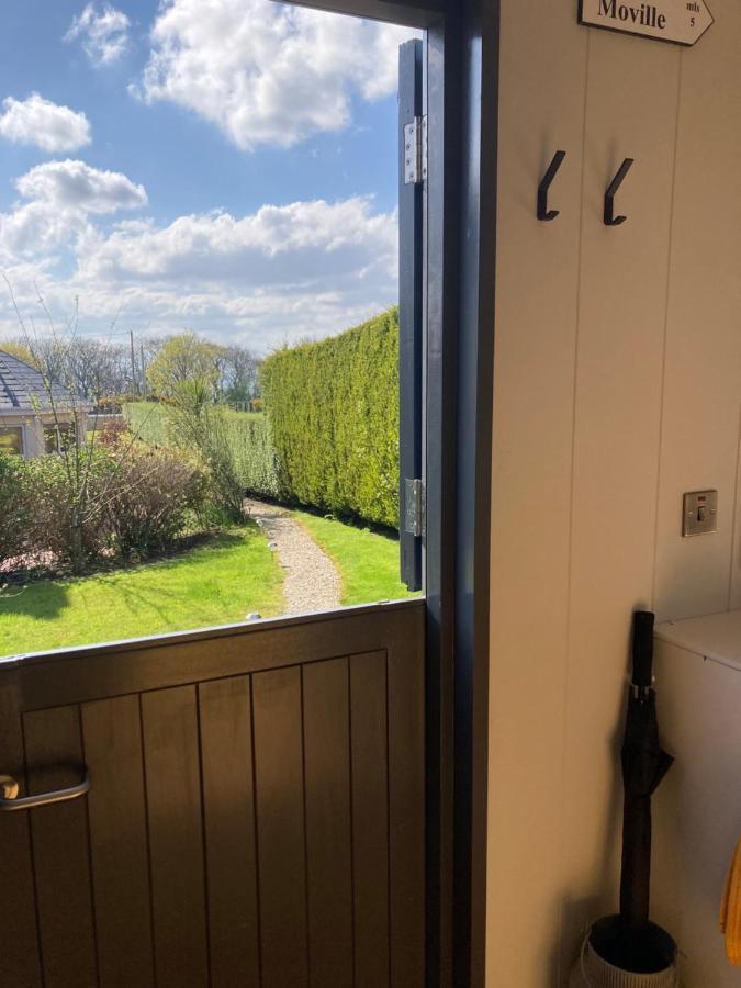 Atlantic Way Shepherd Hut Moville Exterior foto